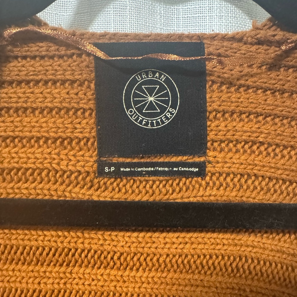 Urban Outfitters Rust Ribbed Cardigan - Picture 4 of 5